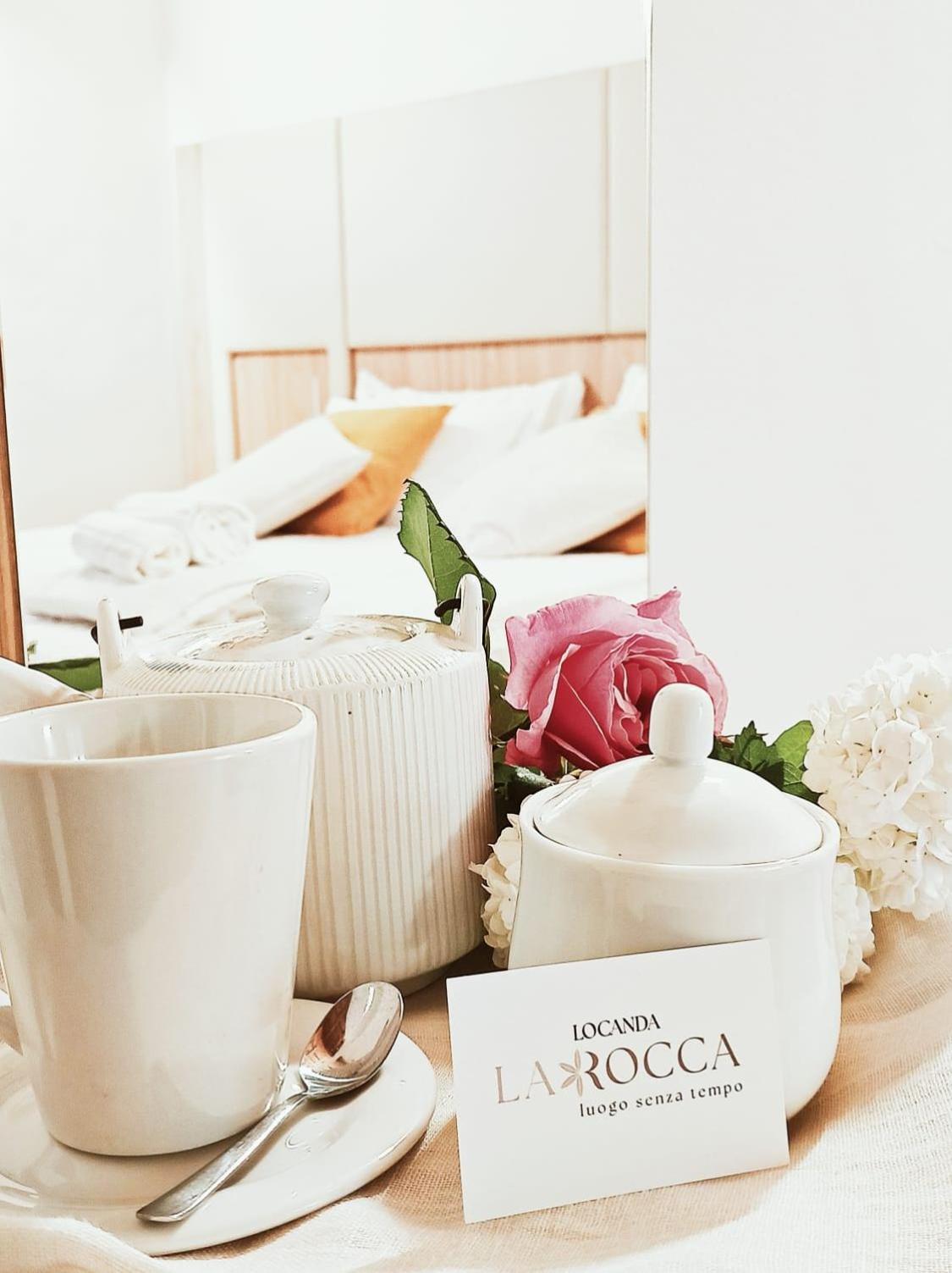 Locanda La Rocca Residenza D'Epoca Фоссомброне Экстерьер фото