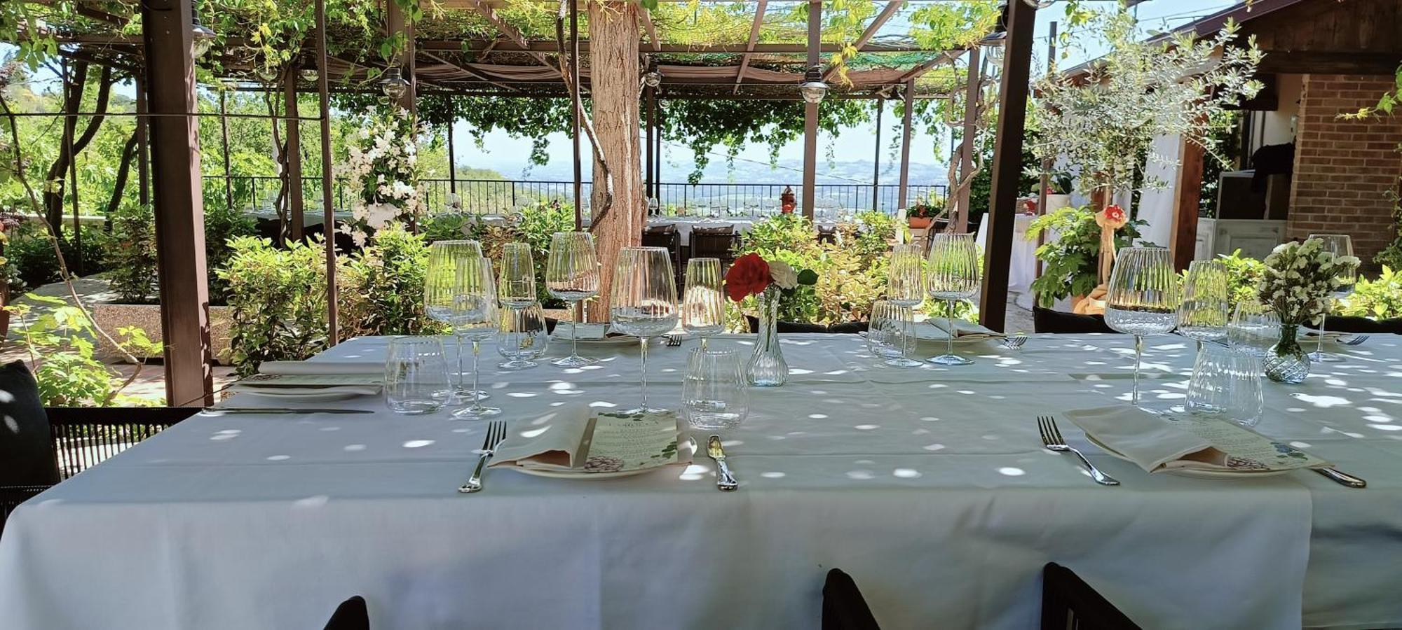 Locanda La Rocca Residenza D'Epoca Фоссомброне Экстерьер фото
