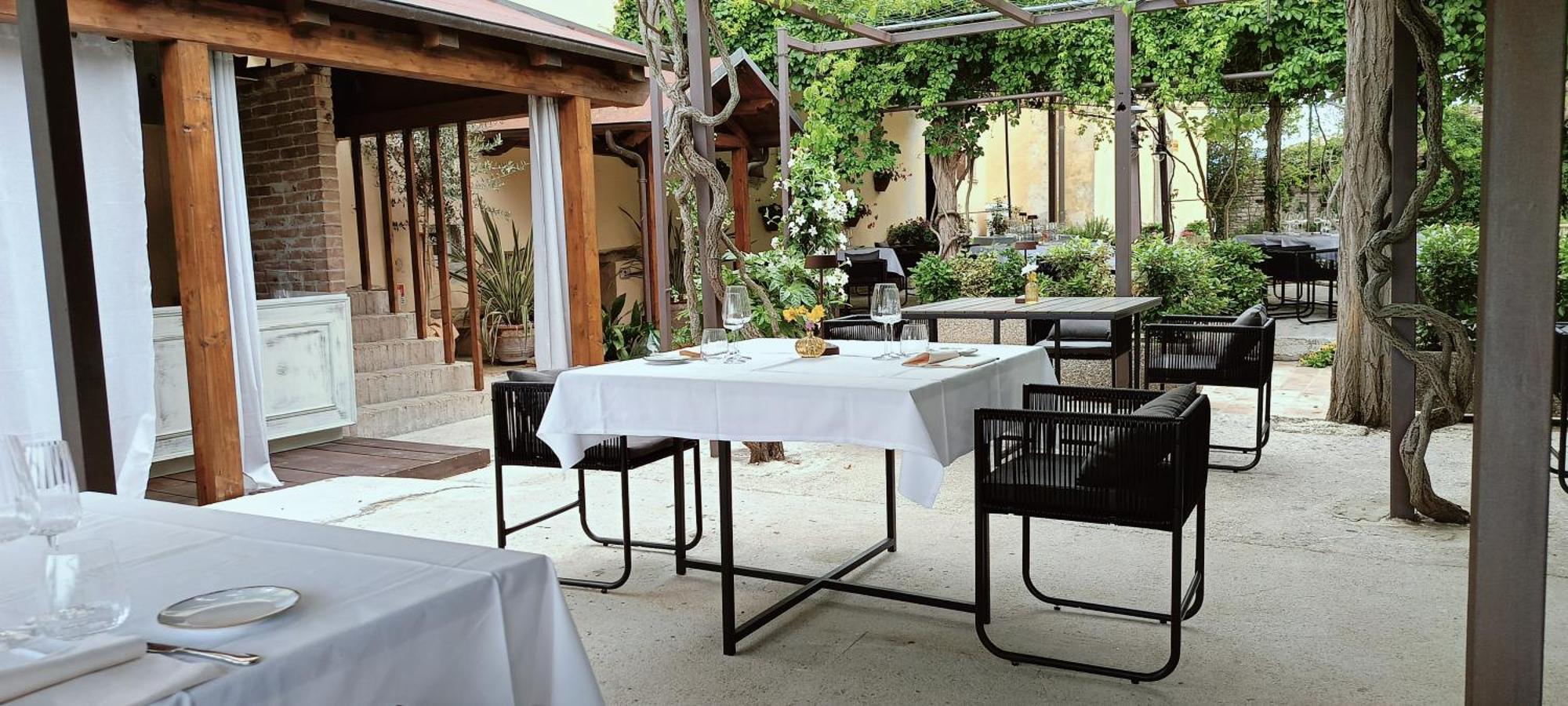 Locanda La Rocca Residenza D'Epoca Фоссомброне Экстерьер фото